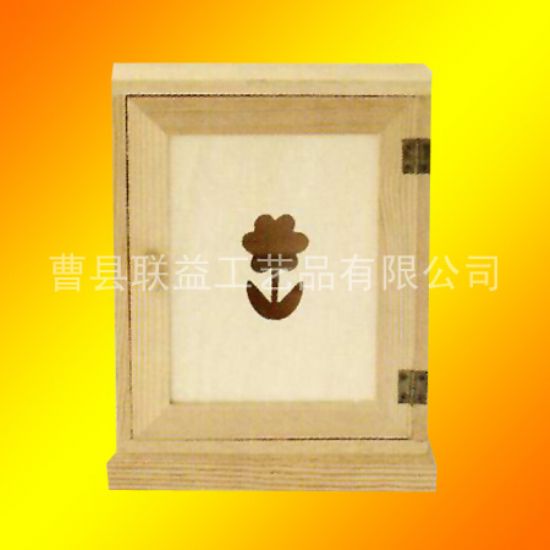 點擊查看詳細信息<br>標題：鑰匙柜LY-3010 閱讀次數(shù)：2073