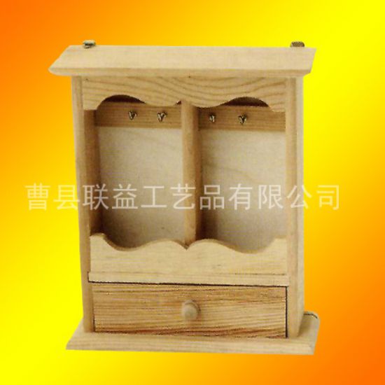 點擊查看詳細信息<br>標題：鑰匙柜LY-3007 閱讀次數(shù)：2152